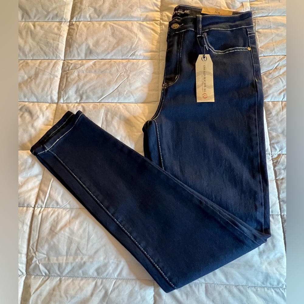 NWT One republic for all dark wash denim jeans. Women’s size 8. High rise skinny
